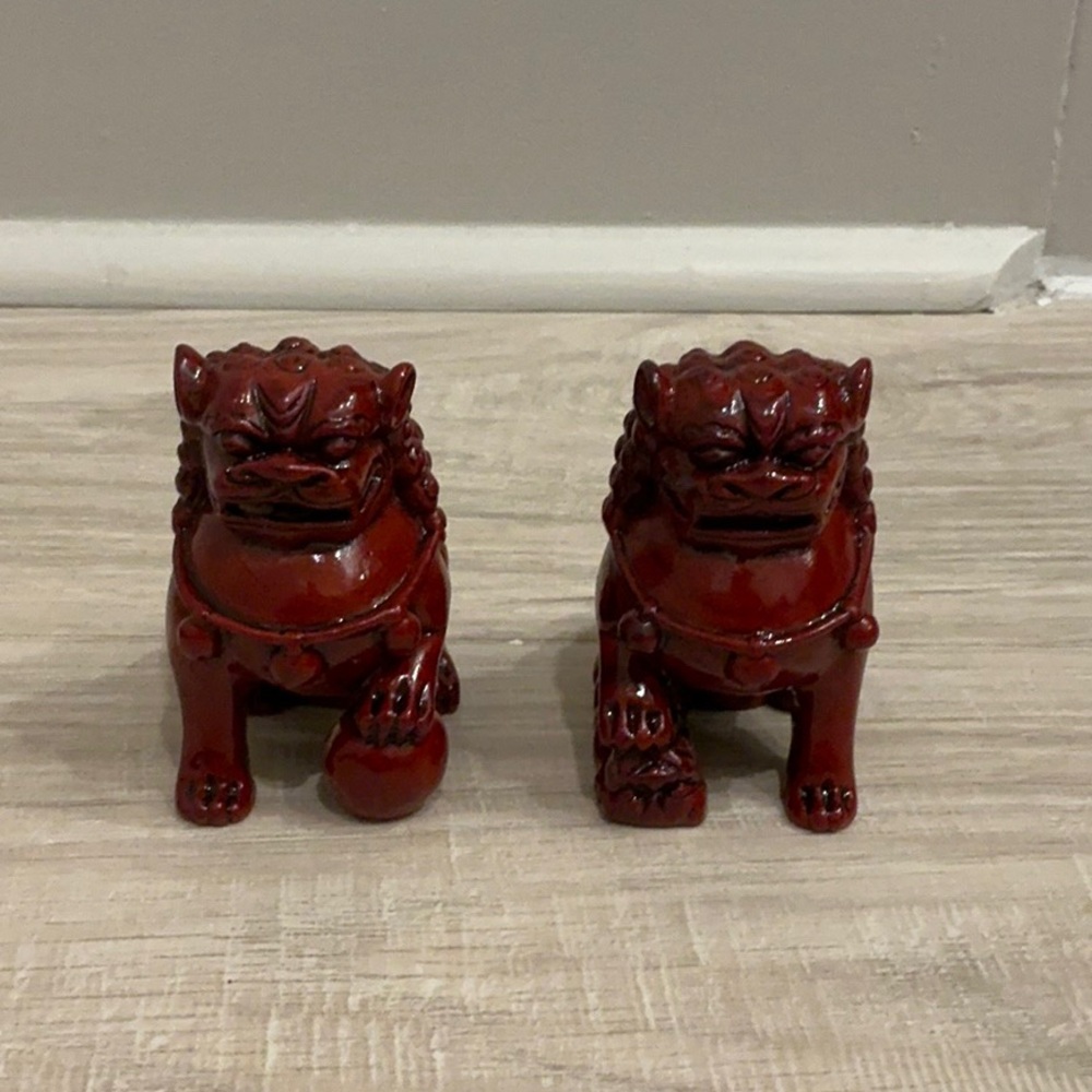NWT, Fu Dogs